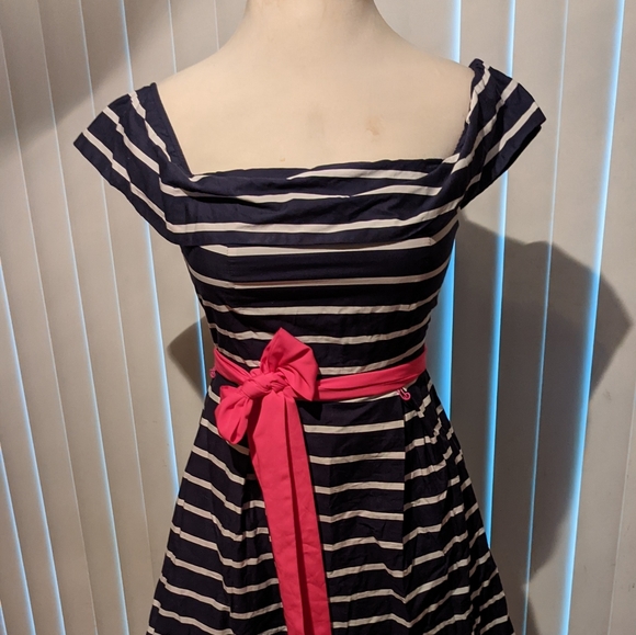 Dress 👗 - Picture 5 of 5